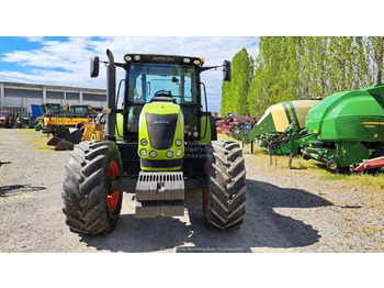 Tracteur agricole CLAAS Arion 640