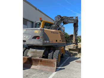 Pelle sur pneus VOLVO EW140