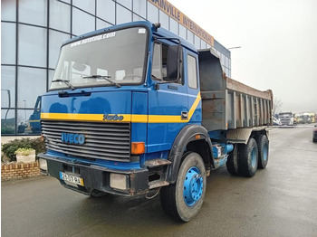 Camion benne IVECO