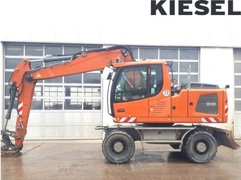 Pelle sur pneus LIEBHERR A 916