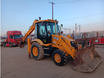 Tractopelle JCB 3CX