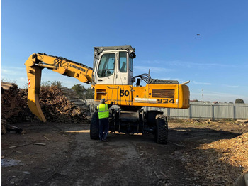 Pelle de manutention LIEBHERR A 934