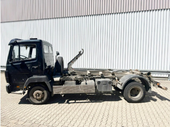 Camion ampliroll MERCEDES-BENZ LK 817