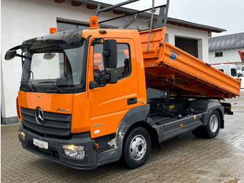 Camion benne MERCEDES-BENZ Atego 823