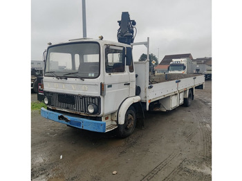 Camion plateau VOLVO