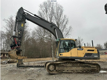 Pelle sur chenille VOLVO EC300DL