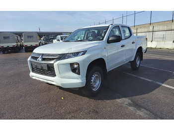 Voiture MITSUBISHI L200