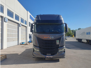 Tracteur routier IVECO S-WAY