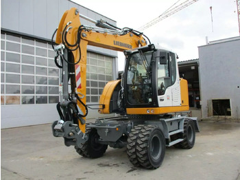 Pelle sur pneus LIEBHERR A 913