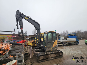 Pelle sur chenille VOLVO ECR88D