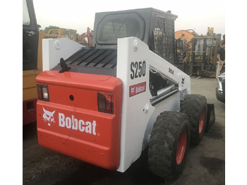 Mini chargeuse BOBCAT S250