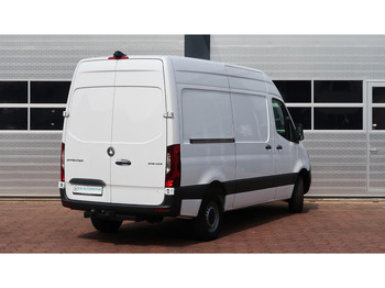 Fourgon utilitaire Mercedes-Benz Sprinter 319 3.0 V6 CDI L2H2 Mercedes-Benz Sprinter 319 3.0 CDI L2H2 MBUX/ LED/ CAMERA/ 3,5T/ CRUISE/ CLIMA/ TREKHAAK/: photos 4