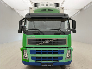 Camion frigorifique Volvo FM9.300 - 6x2: photos 3