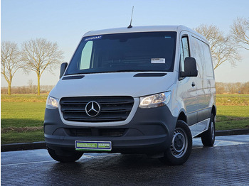 Fourgon utilitaire MERCEDES-BENZ Sprinter 211