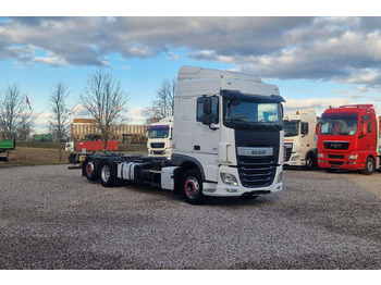 Camion porte-conteneur/ Caisse mobile DAF XF 460