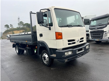 Camion benne NISSAN