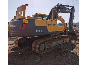 Pelle sur chenille VOLVO EC240LC