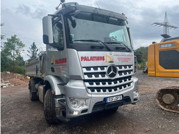 Camion benne MERCEDES-BENZ Arocs