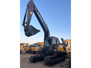 Pelle sur chenille VOLVO EC210