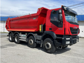 Camion benne IVECO Trakker