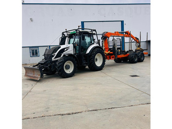 Tracteur agricole VALTRA T174