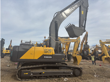 Pelle sur chenille VOLVO EC240