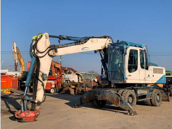 Pelle sur pneus LIEBHERR A 914