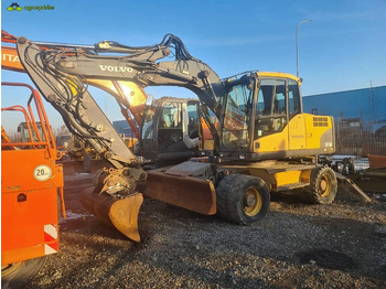 Pelle sur pneus VOLVO EW140C