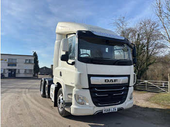 Tracteur routier DAF CF 450