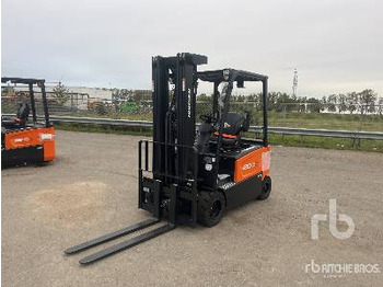 Chariot élévateur électrique DOOSAN