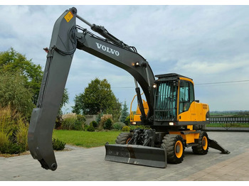 Pelle sur pneus VOLVO EW180