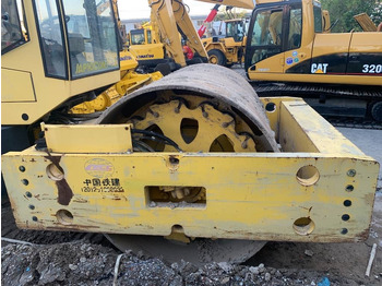 Rouleau compresseur BOMAG