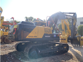 Pelle sur chenille VOLVO EC210