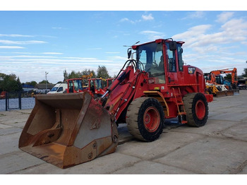 Chargeuse sur pneus CATERPILLAR 924H