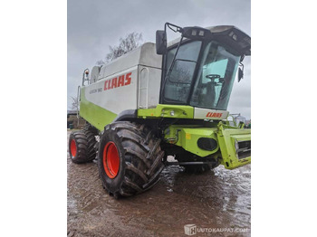 Machine agricole CLAAS Lexion