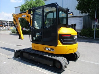 Mini pelle JCB