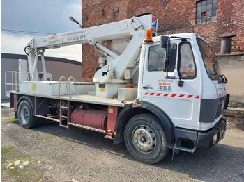 Camion avec nacelle MERCEDES-BENZ