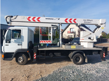 Camion avec nacelle MAN