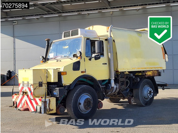 Camion hydrocureur UNIMOG