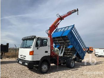 Camion benne NISSAN