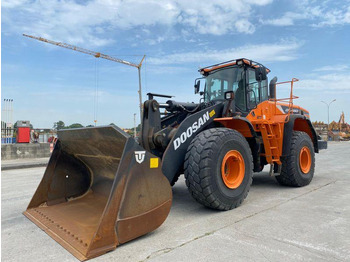 Chargeuse sur pneus DOOSAN DL450