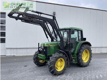 Tracteur agricole JOHN DEERE 6110