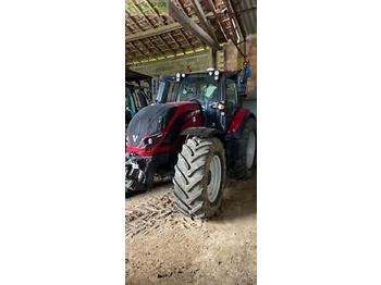 Tracteur agricole VALTRA T174