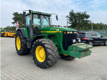 Tracteur agricole JOHN DEERE 8400