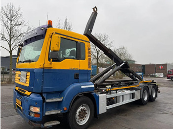 Camion ampliroll MAN TGA