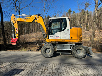 LIEBHERR A 910 Compact Litronic en crédit-bail LIEBHERR A 910 Compact Litronic: photos 1