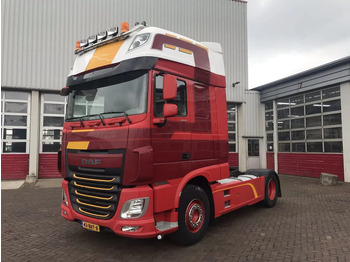 Tracteur routier DAF XF 460