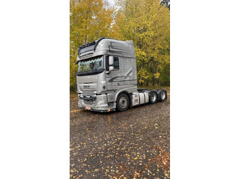 Tracteur routier DAF XF 530