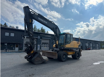 Pelle sur pneus VOLVO EW180