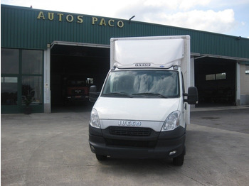 Fourgon grand volume IVECO Daily 35C15